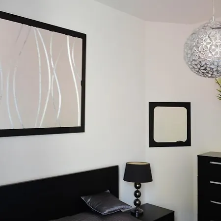 Apartament On Rue De France 4