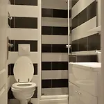 Apartment On Rue De France 4